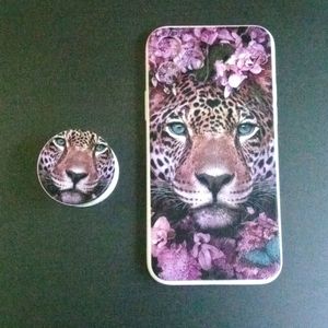 Cheetah print IPhone 11 Pro case with phone holder
